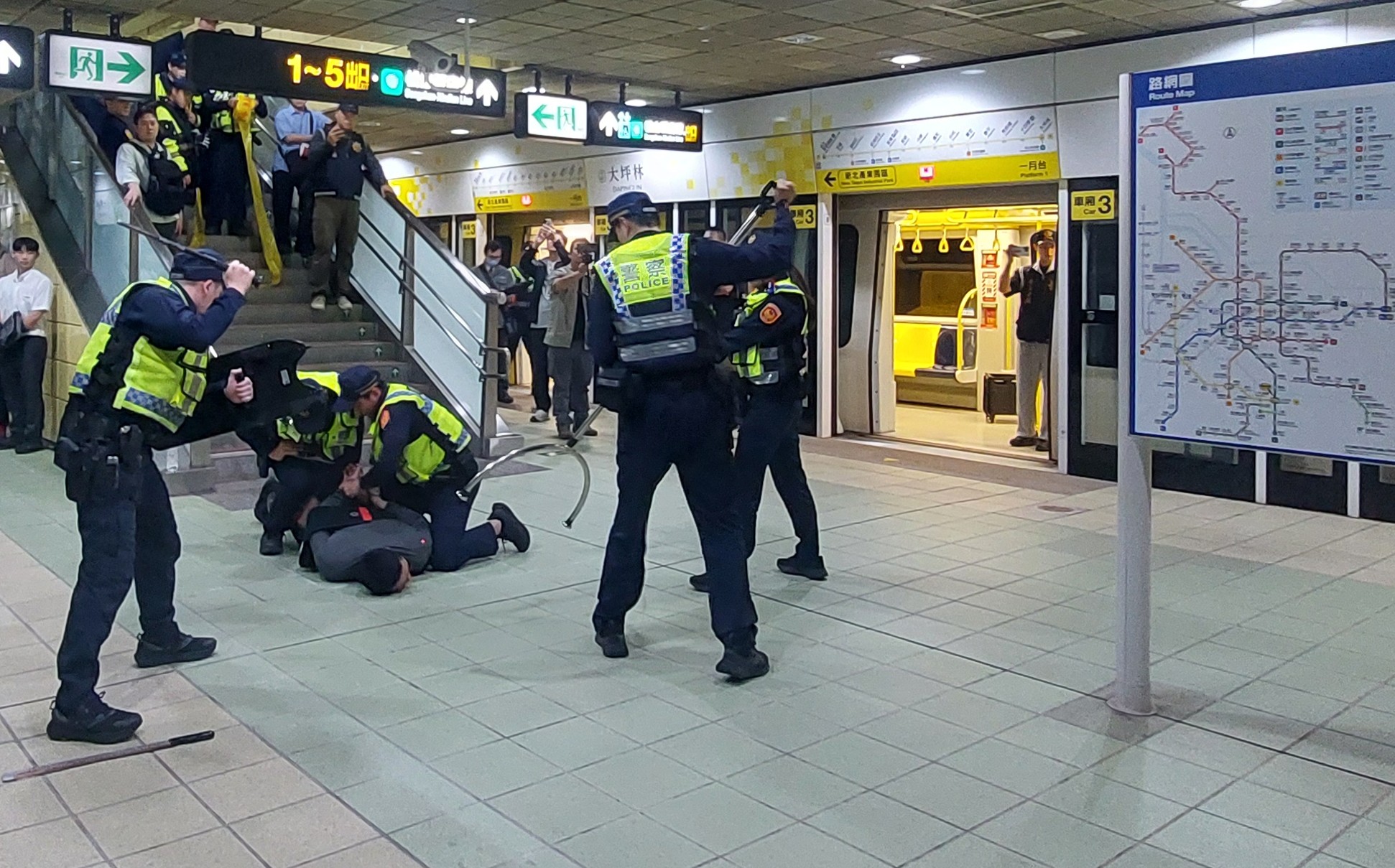 新北捷運跨年夜營運42小時不打烊 跨界聯防強化維安 - https://www.watchmedia01.com