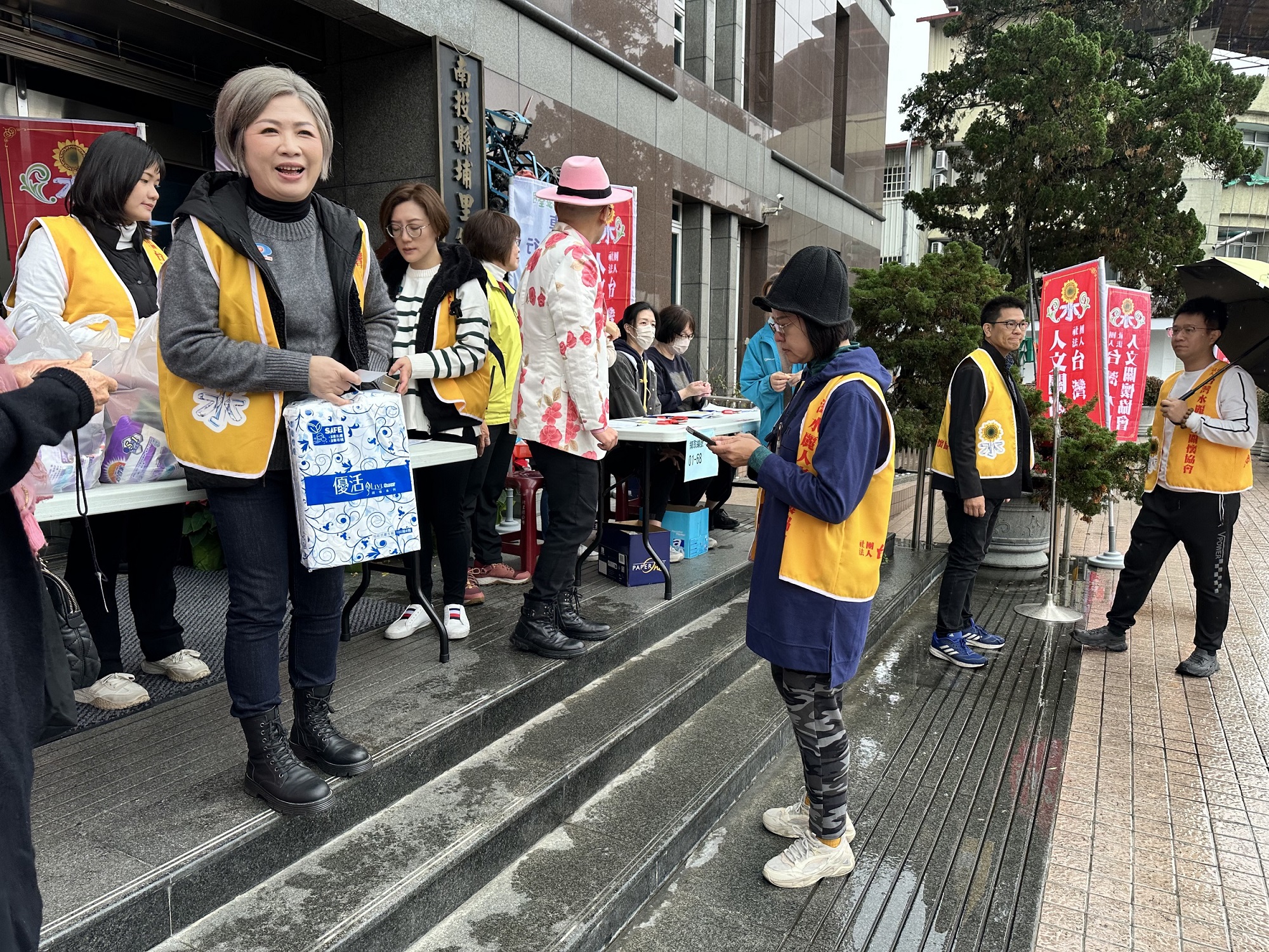 台灣水麗人文關懷協會關懷埔里弱勢戶發送愛心物資深獲感激 - https://www.watchmedia01.com