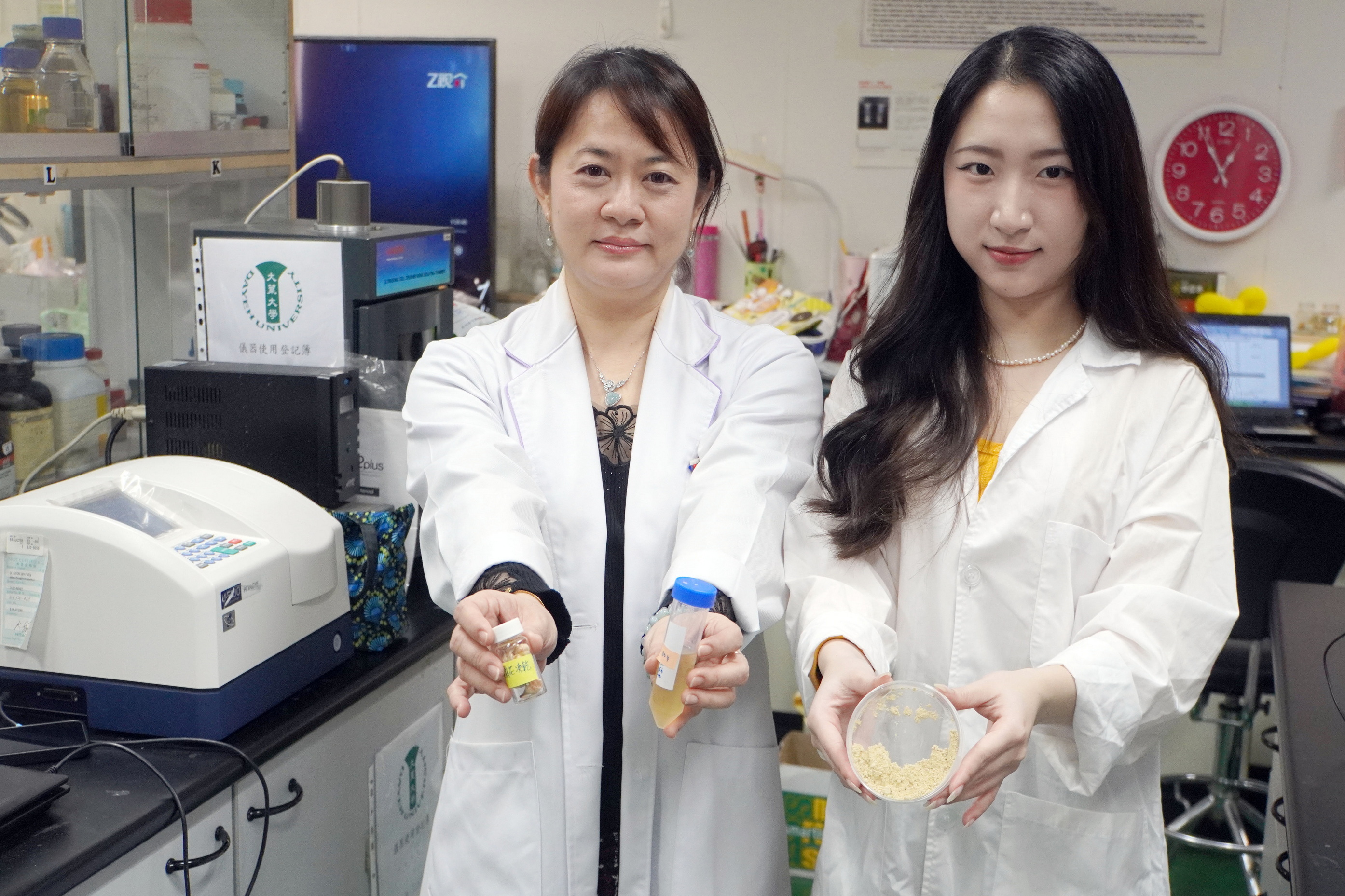 周香菱以農業廢棄物研發化妝品　考取三所國立大學碩士班 - https://www.watchmedia01.com