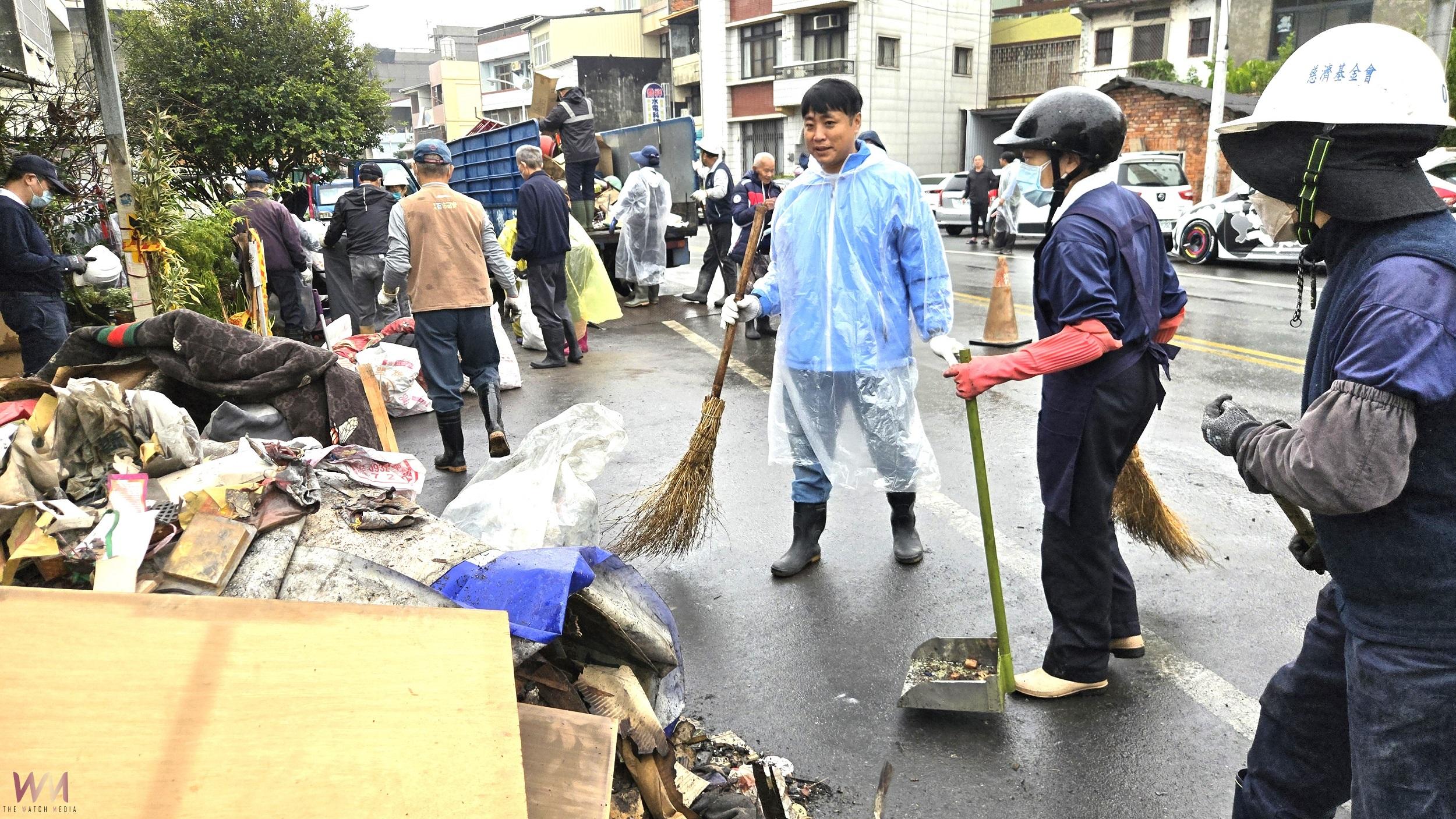 草屯近郊火噬民宅 慈濟志工冒雨動員協助清掃 - https://www.watchmedia01.com