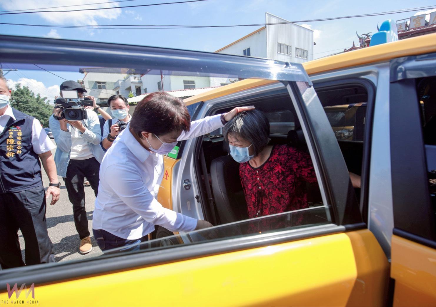 服務滿意度持續破9成 中市小黃公車守護偏鄉 33萬班次溫馨接送 - https://www.watchmedia01.com