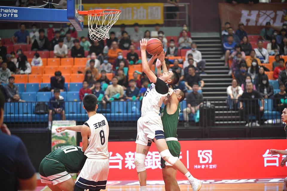 張承曄、王家程雙槍發威　成功高中71比63搶下八強門票 - https://www.watchmedia01.com