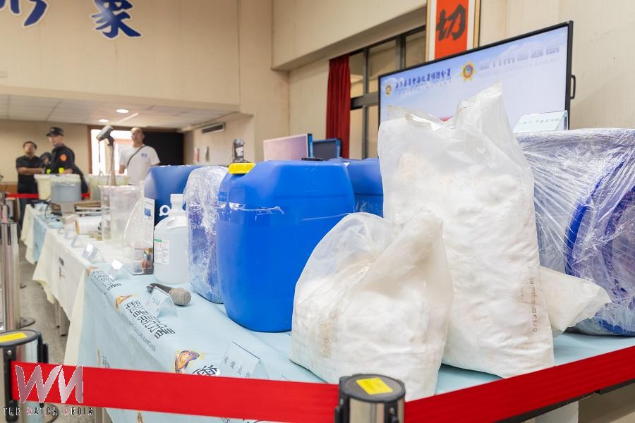 竹警破獲「喵喵」製毒廠與60公斤原料 可製10萬包毒咖啡戕害萬人 - https://www.watchmedia01.com