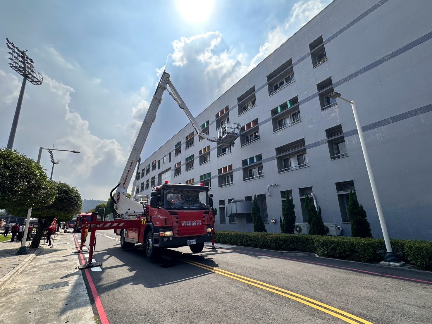 高市府消防局國訓中心辦理組合訓練　林源興：全力守護市民及國家運動選手生命安全