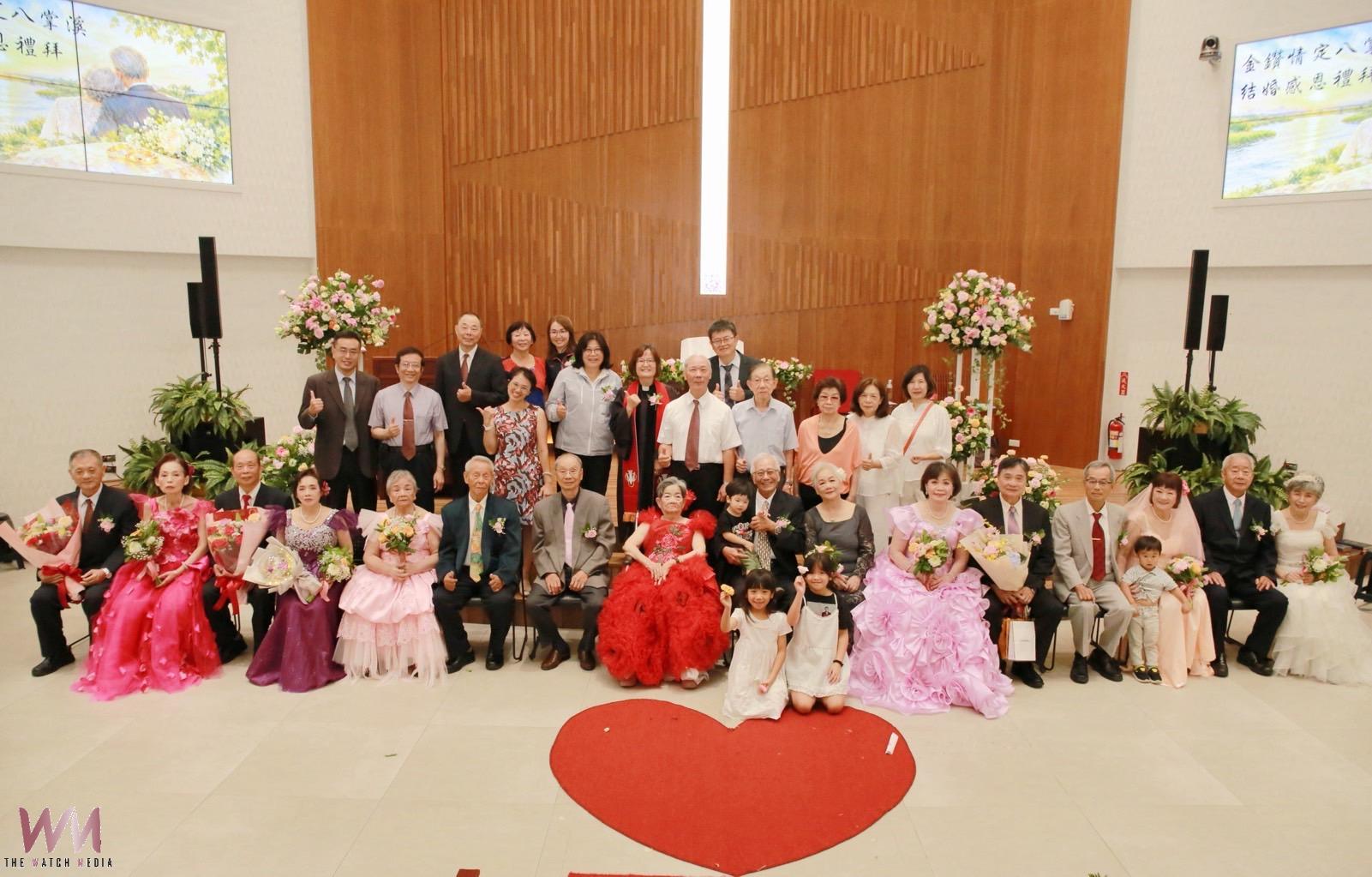 浪漫重現八掌溪畔 8對金銀婚夫妻穿禮服走紅毯圓夢 - https://www.watchmedia01.com