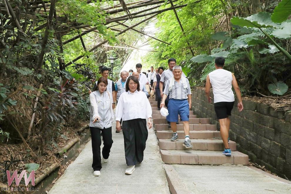 蘭潭後山步道經黃敏惠市長帶領團隊著眼修復、安全、防災、生態友善與景觀整體性等重新規劃、施工後,將重新開放,黃市長邀請市民與遊客再次共遊城市後花園。(圖/嘉義市政府提供)