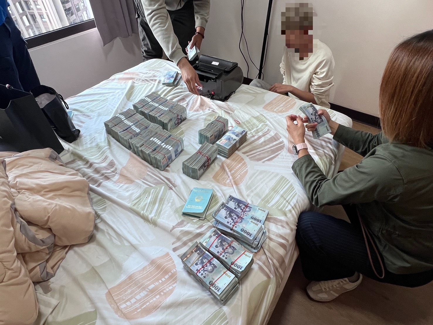 10波追查瓦解「天金詐團」 20人遭起訴、首謀求刑25年 - https://www.watchmedia01.com