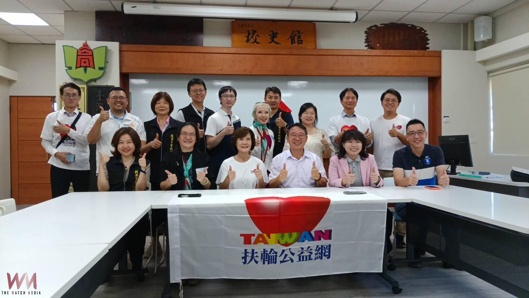 扶輪傳愛暖校園 扶輪公益網跨區捐贈鋼琴 - https://www.watchmedia01.com