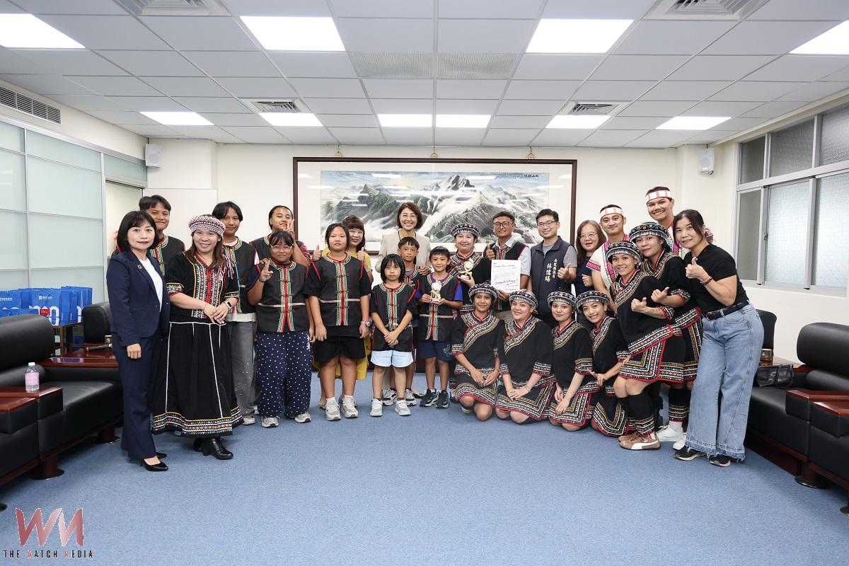 希娜巴嵐國小合唱團東京國際合唱大賽獲雙金獎 許縣長接見嘉勉 - https://www.watchmedia01.com