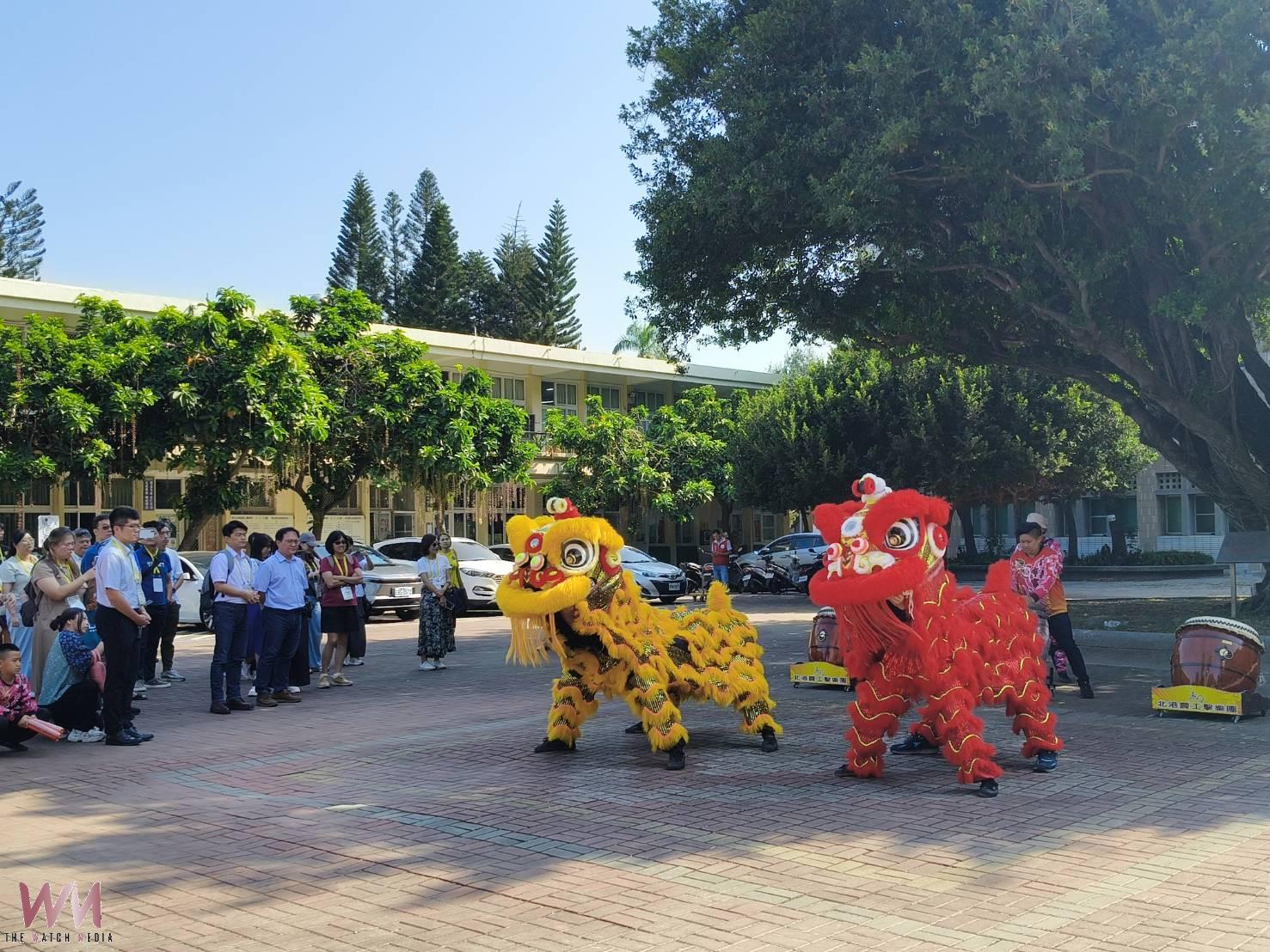 龍獅扯鈴熱情迎賓 北港農工分享衛生體育成果 農經科品茗、自產米爆米香飄香交流 - https://www.watchmedia01.com