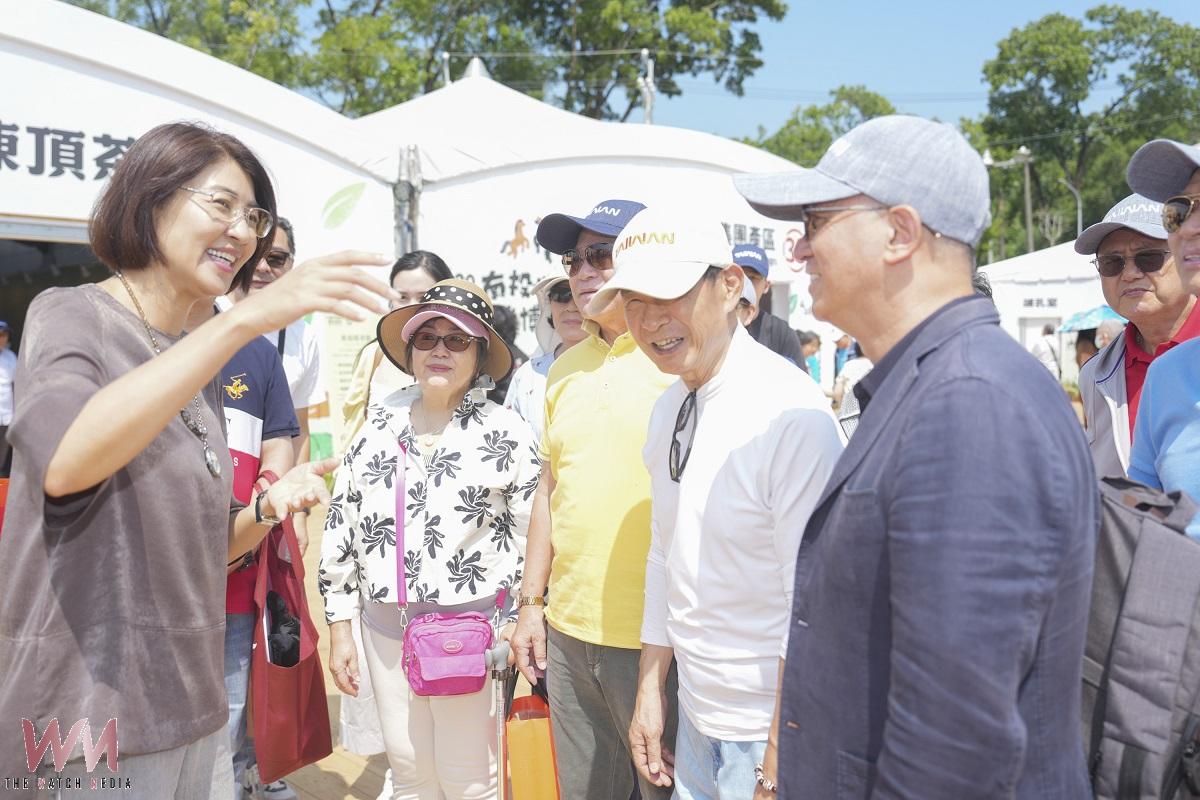 港澳踩線團乘「台灣好行」暢遊南投之美 逛茶博巧遇許縣長 大讚南投好茶 - https://www.watchmedia01.com