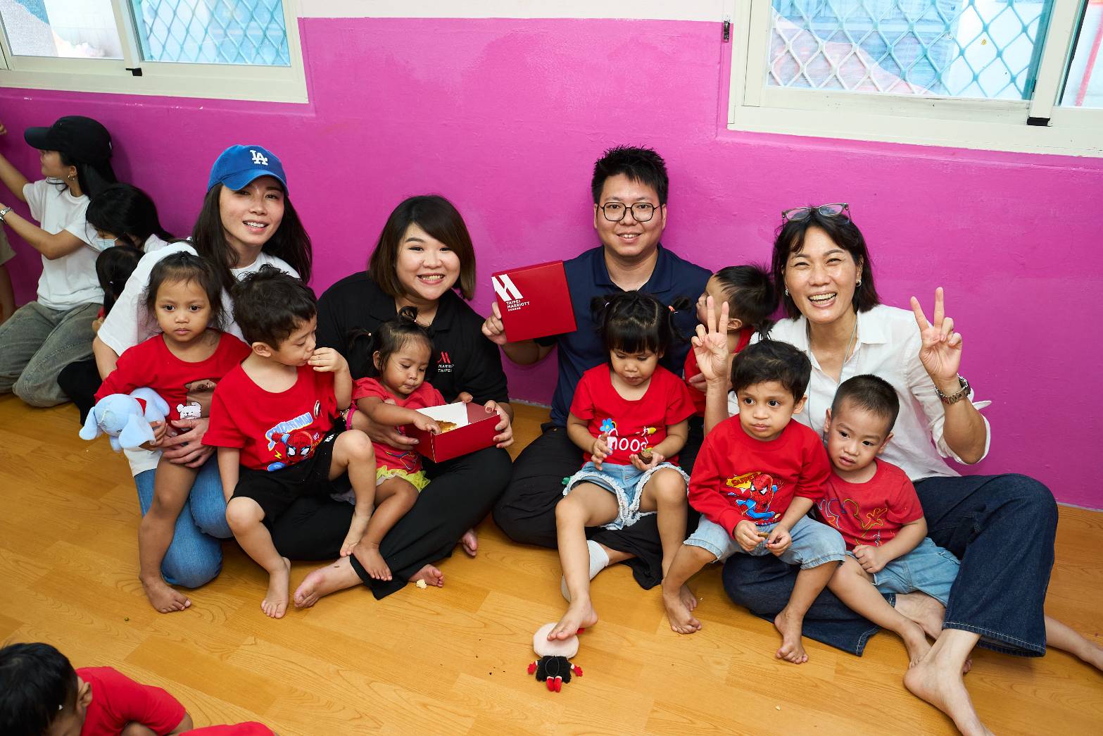 知誠慈善協會送愛關愛之家　攜手公益夥伴捐贈婦幼物資暖心陪伴