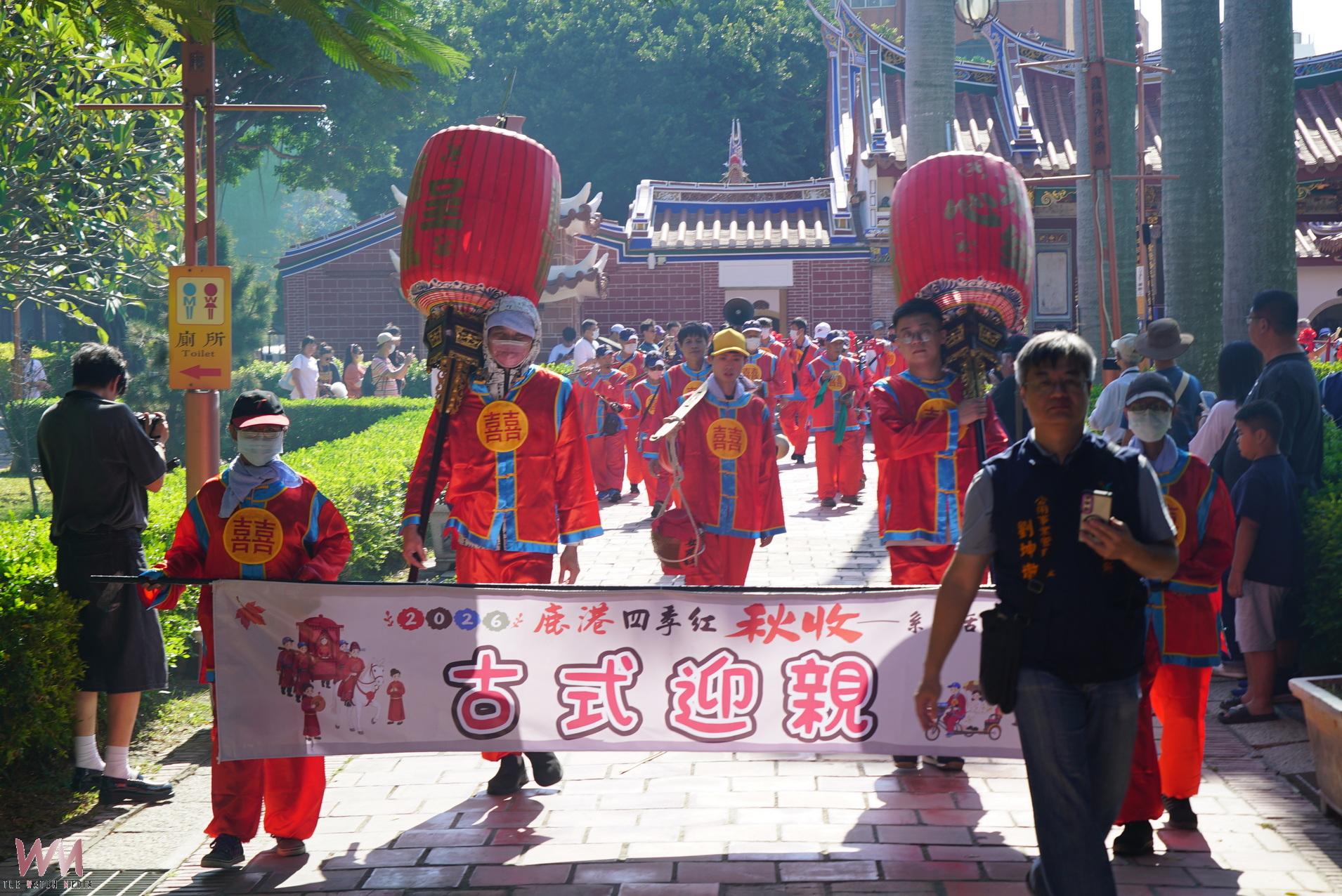 （有影片）／鹿港四季紅熱鬧登場！古式婚禮踩街、在地糕餅飄香