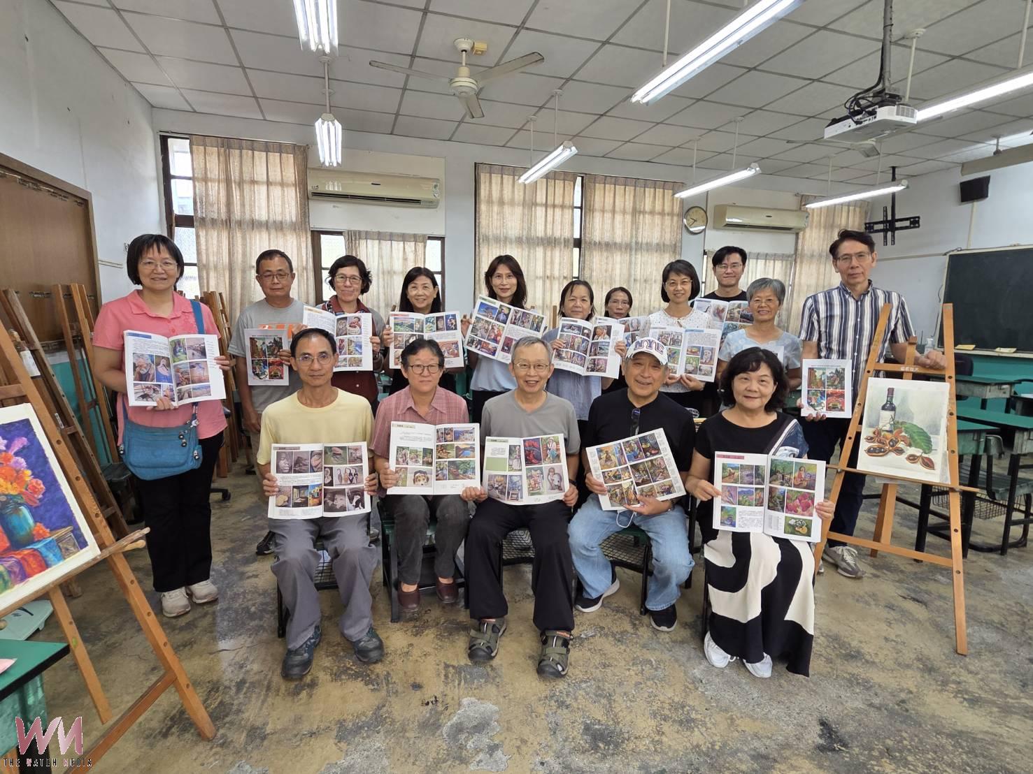 嘉市社大首部百繪集問世 羅喆仁師生創作展現終身學習成果 - https://www.watchmedia01.com