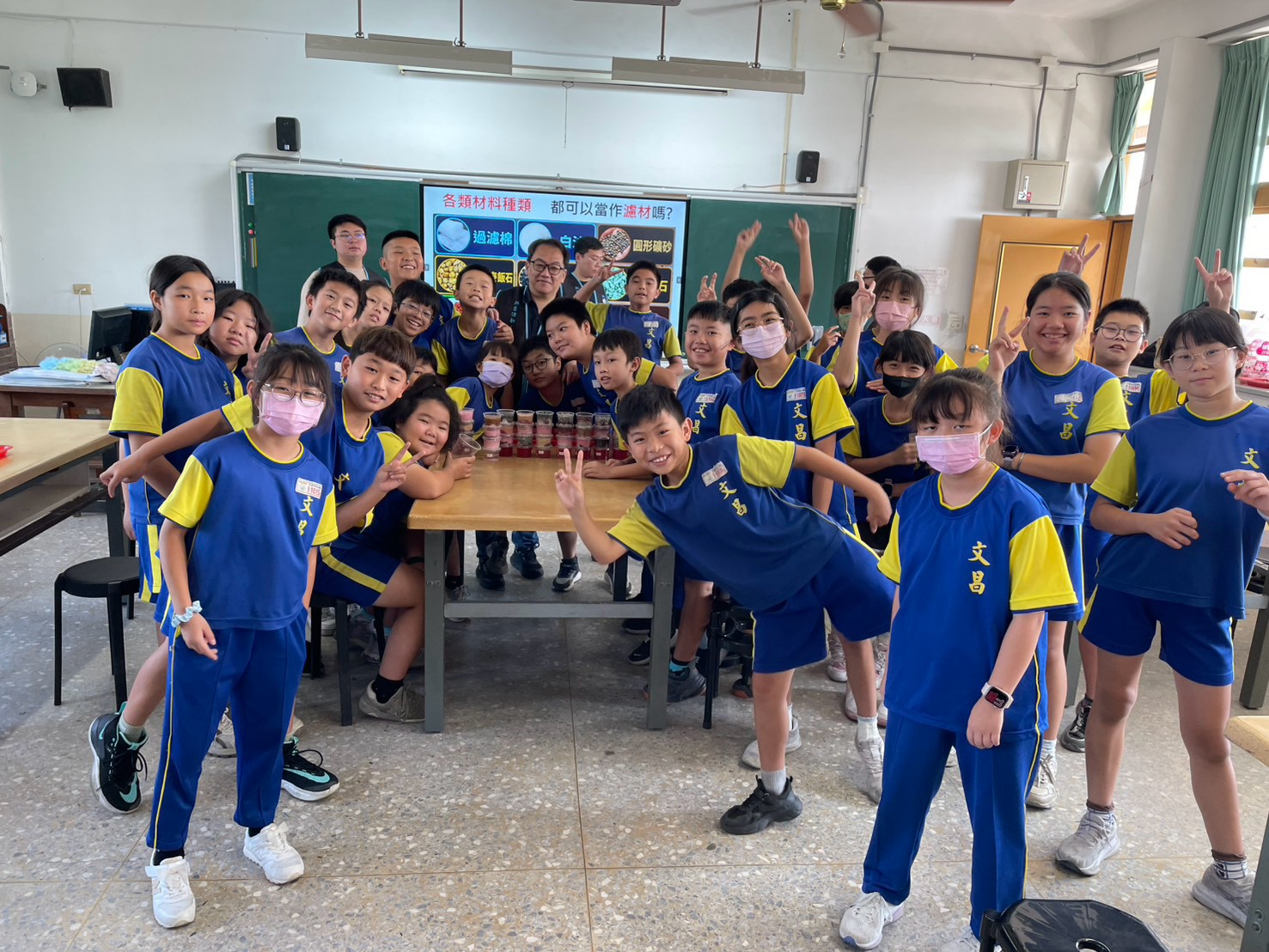 大葉大學科普營走進文昌國小　學生動手做淨水器學科學