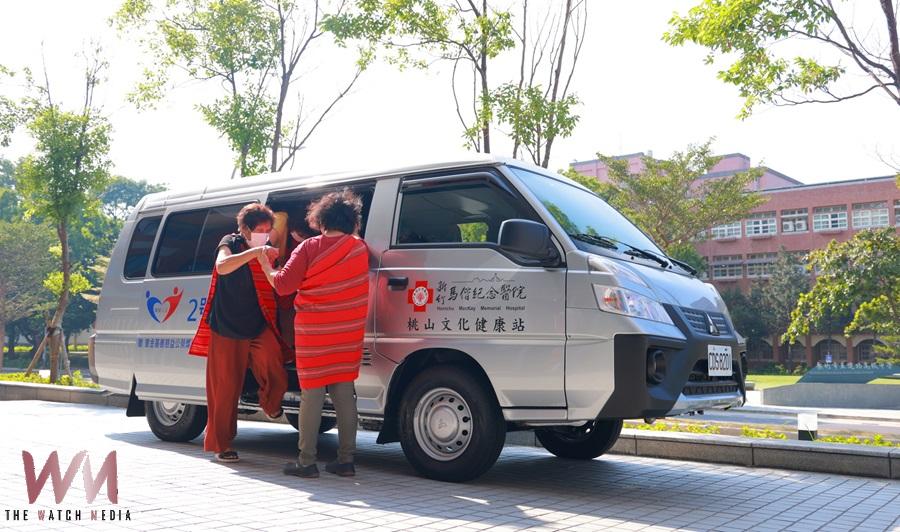 新竹馬偕獲贈全新交通車　  強化五峰桃山長者就醫接送服務 - https://www.watchmedia01.com