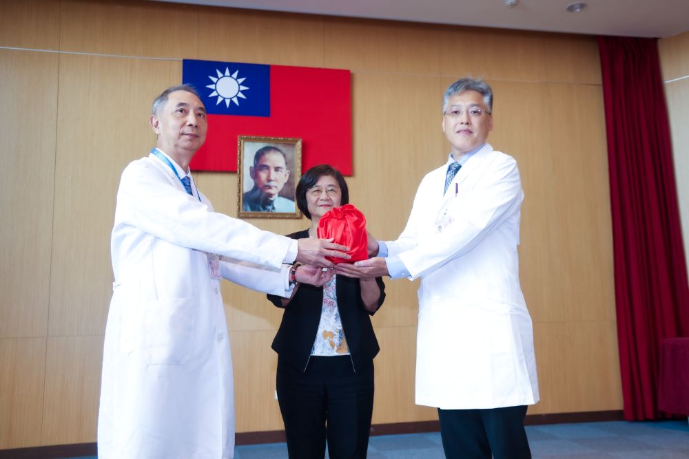 新北聯醫新任院長王鑑瀛就職侯友宜盼以專業守護民眾健康 - https://www.watchmedia01.com