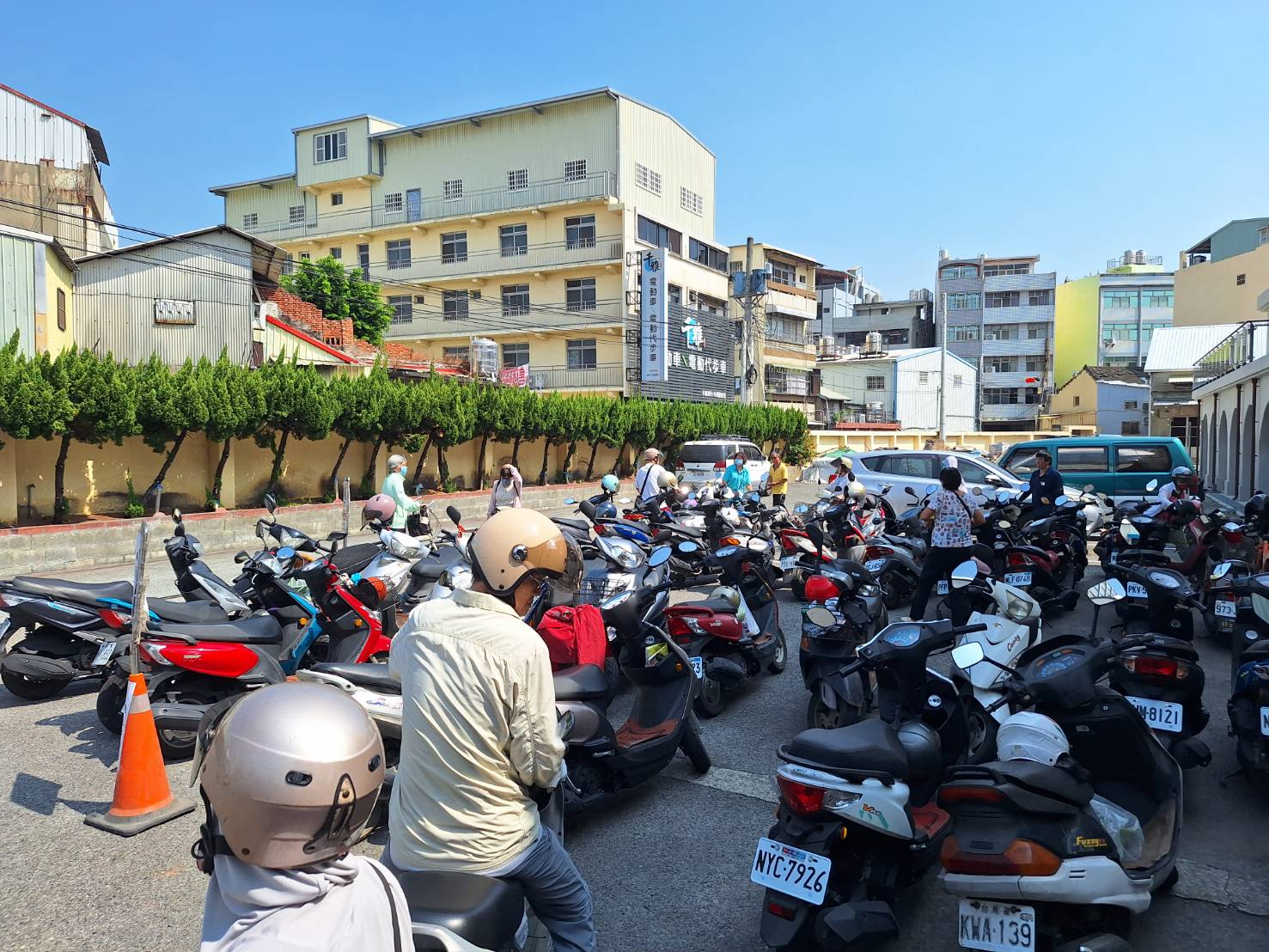 長青幸福卡開放折抵半個月 彰化市農會單日人潮突破800人 - https://www.watchmedia01.com