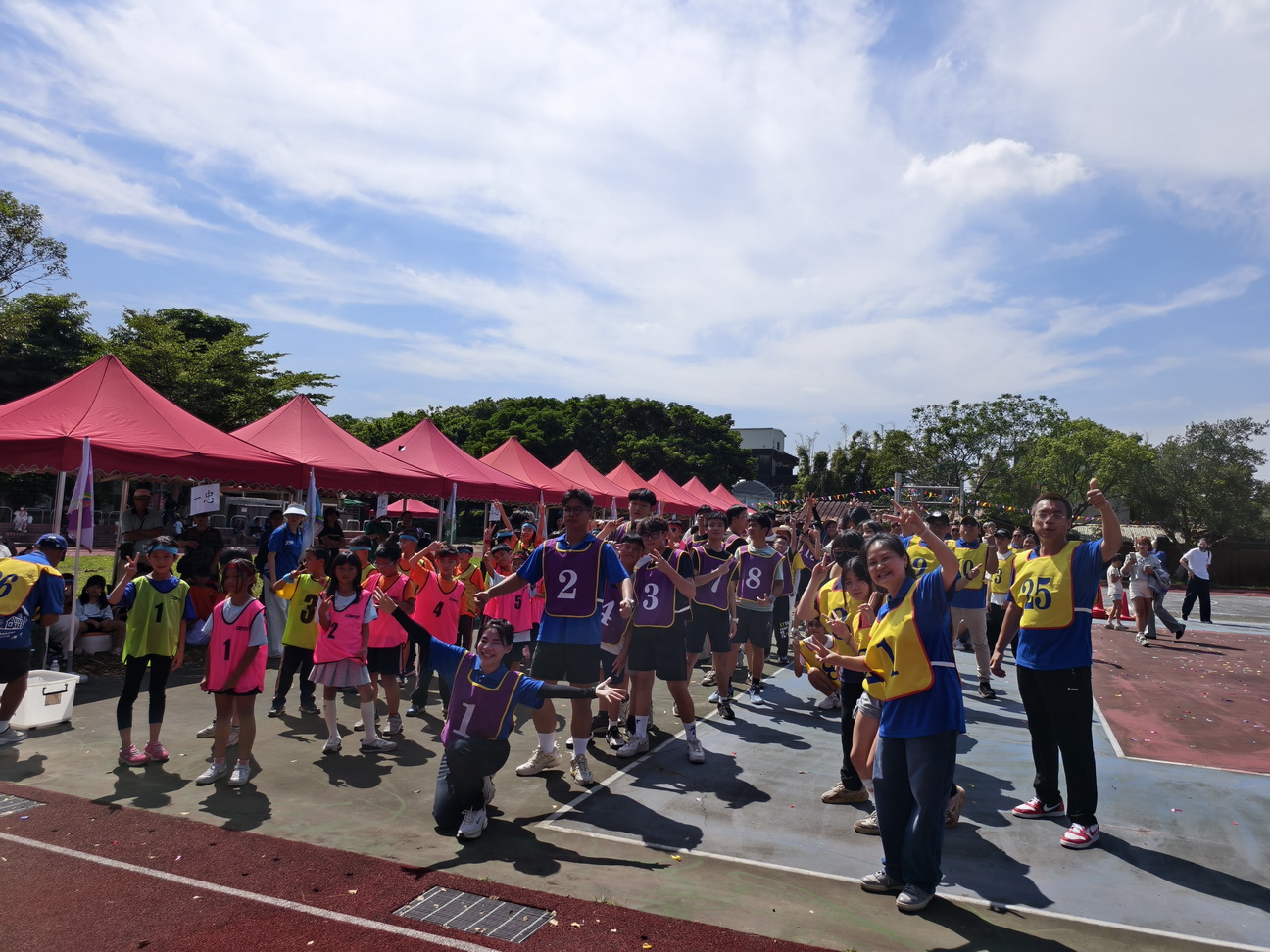 桃園市中興國小社區運動會 仕紳師生同跳健康操展向心力 - https://www.watchmedia01.com