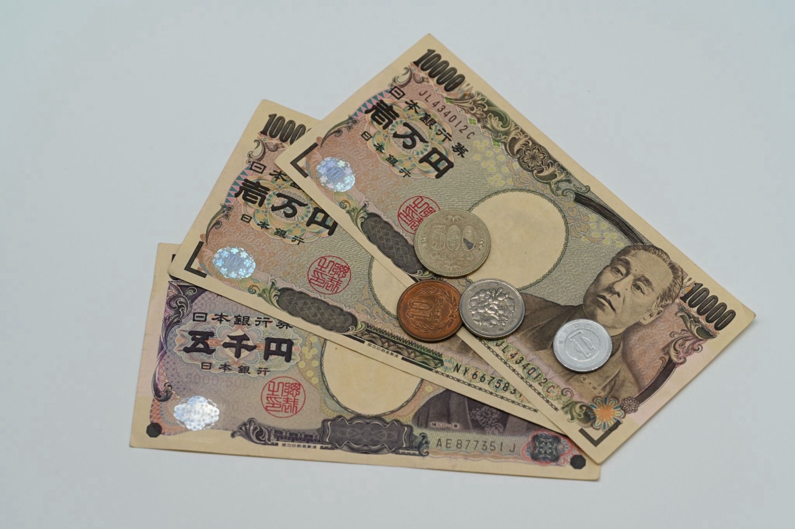 日銀升息還有下一波？日本銀行利差擴大見成效　00998A掌握8檔金融股商機 圖/PEXELS