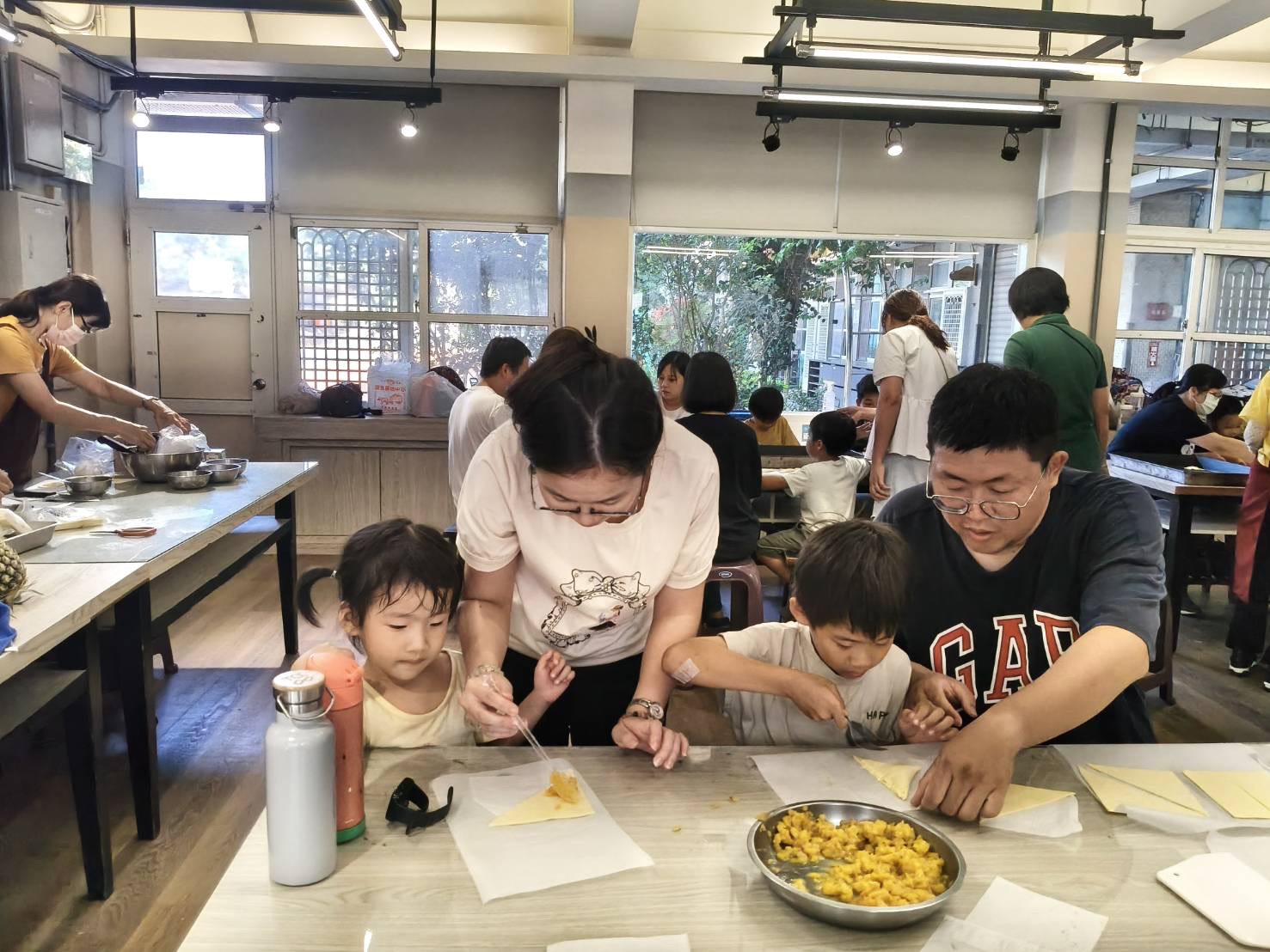 文德國小食農教育有料又有趣 親子拔地瓜、做料理 - https://www.watchmedia01.com