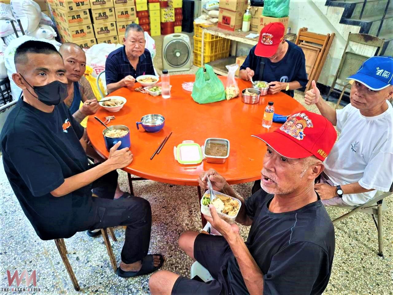 霜降送暖護寒士 人安嘉義站端熱湯送關懷 - https://www.watchmedia01.com