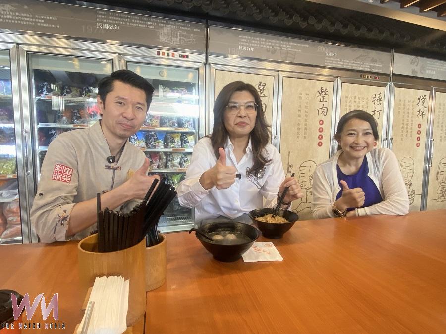 鄭麗文化身貢丸師傅 捶肉漿捏貢丸、大啖新竹美食 - https://www.watchmedia01.com