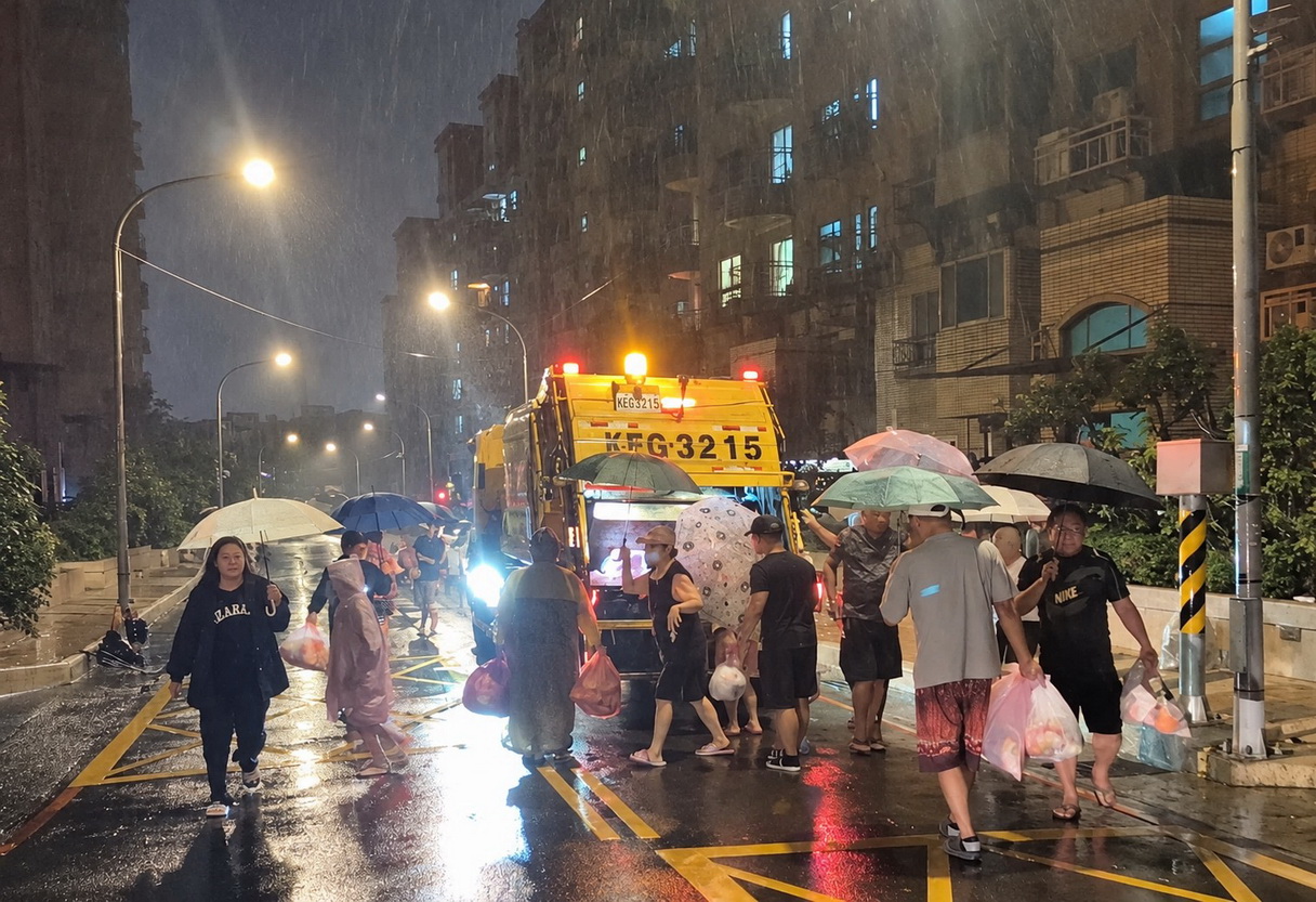 薔琵颱風過境 桃園動員環保志工清理環境恢復市容整潔 - https://www.watchmedia01.com