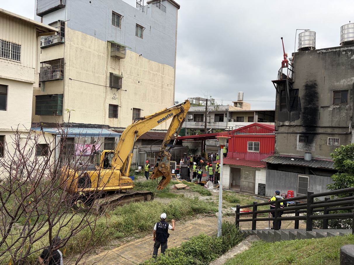 涉少年霸凌案 桃園市建管處今進場強制拆除違建宮廟 - https://www.watchmedia01.com