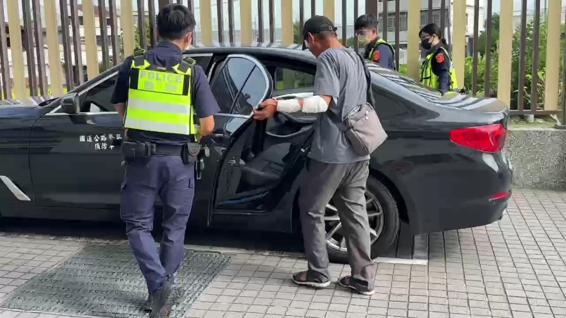 國道上持刀刺友!男子滿身血遭丟包彰化 黃姓駕駛落網 - https://www.watchmedia01.com