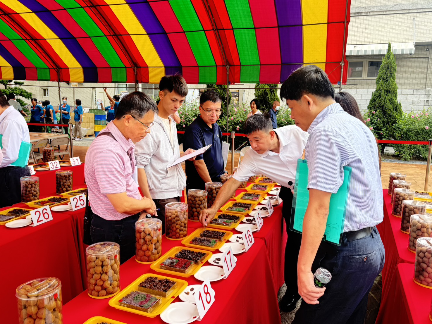 彰化桂圓評鑑出爐!53組農民拚品質 彰化市許柏霖奪冠 - https://www.watchmedia01.com
