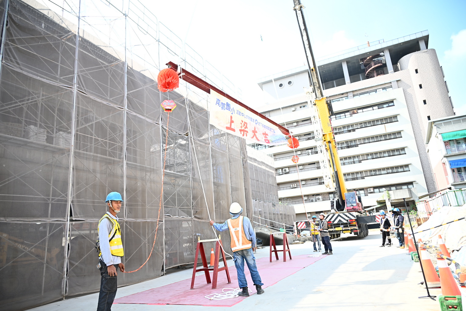 南郭國小活動中心重建上梁　結合地下停車場總經費3億 - https://www.watchmedia01.com