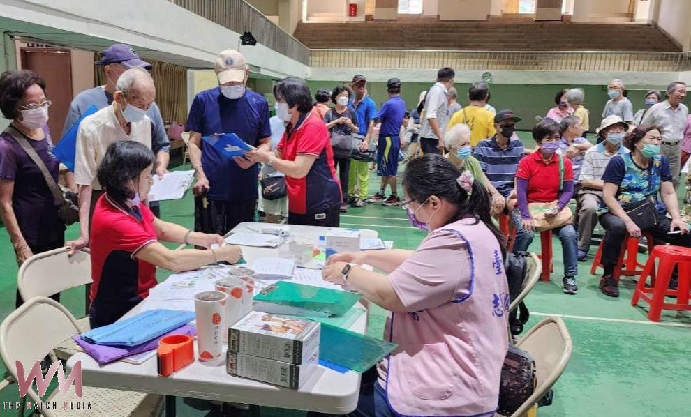 50歲以上公費疫苗11/2開打 台中醫院前進12社區提供服務 - https://www.watchmedia01.com