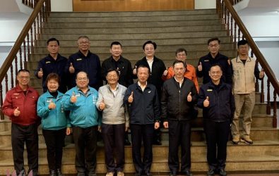 嘉義縣長翁章梁為重要節日的維安工作，率隊前往慰問警民力。（圖/記者陳惲朋攝）