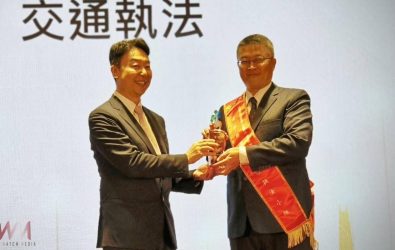 雲林縣警察局榮獲交通部第十六屆道安創新貢獻獎「交通教育組」第一名的榮譽。（圖／記者蘇榮泉翻攝）
