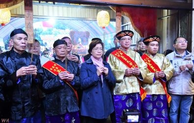 芬園鄉傳承百年的「九角頭迎天公」，今年輪值八寮角同安寮，今（7）日遶境登場，吸引數千信眾參與，場面盛大。（記者陳雅芳攝）
