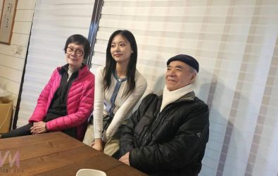 知名韓團成員周子瑜（中）每年返國必訪勝地。（圖:記者陳惲朋翻攝）