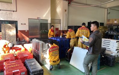 台中新光三越百貨疑發生氣爆釀重大傷亡，彰化縣消防局完成整備，隨時出發支援搶救。（彰化縣消防局提供）