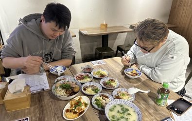 圖說：除網路票選外，亦正辦理專業評審團進行現場試吃評鑑，後續將綜合兩方評分，選出前10強黑白切店家。