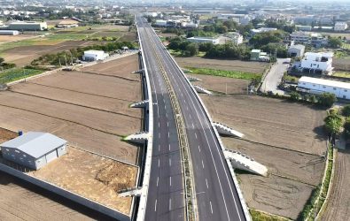 東彰快速道路通車後，讓台74甲線東外環道可直達二水地區，原需75分鐘的車程縮短至約30分鐘，大幅提升交通流暢度。（記者陳雅芳攝）