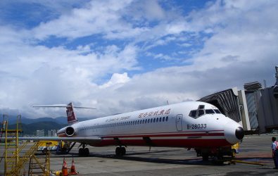 1140304-221至桃園機場查封遠航MD-83飛機一架