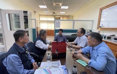 為協助退除役官兵開拓更多的就學、職訓及就業機會，彰化縣榮服處副處長蘇一中前往建國科技大學進行合作洽談。（榮服處提供）