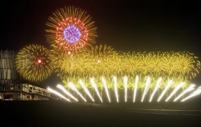 300秒的煙火秀以五大篇章「新生、旅程、色彩、融合、展望」演繹藝術啟航的歷程。(煙火模擬圖)