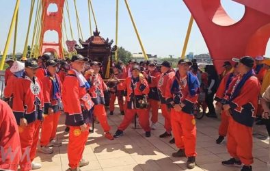 北港朝天宮媽祖誕辰平安祈福遶境活動，吸引上萬名信眾與遊客湧入北港鎮朝拜祈福。（圖／記者蘇榮泉翻攝）