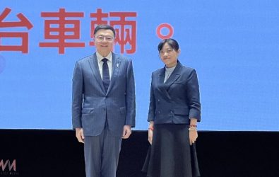 雲林地檢署檢察官莊珂惠因查緝非法傾倒廢棄物成效卓著，獲得行政院長卓榮泰親自表揚。（圖／雲林地檢署提供）