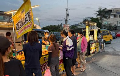 走過四十年光陰的花壇夜市即將在25日熄燈，網路社群湧現哀悼留言，掀起一波「巡禮告別潮」。（民眾提供）