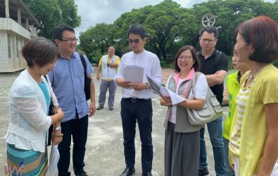 立法委員劉建國再度成功爭取中央經費補助，推動雲林縣古坑鄉永光國小與二崙鄉永定國小的球場整修工程。（圖／記者蘇榮泉攝）