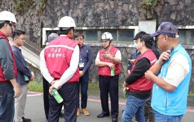 LINE_ALBUM_2025.05.12+汐止伯爵山莊路面裂縫_250512_51