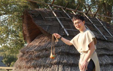 圖3日本兵庫縣立考古博物館將帶領民眾體驗兩千年歷史的投石器技術。