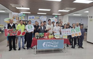 《Linking 368 Taiwan 恁去台灣》團隊到太保市公所、太保市農會、福濟宮等地展開有關太保市人文底蘊與科技前瞻交織的節目拍攝。（圖/記者陳惲朋翻攝）